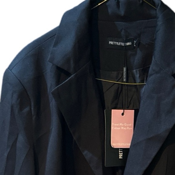 Pretty Little Thing Black Woven Cinched Curve Hem Blazer - Picture 6 of 16